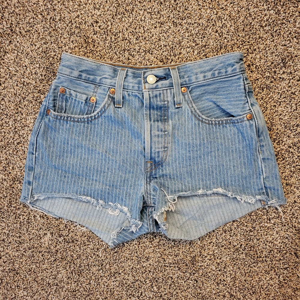 Levi's 501 High Rise Cut off shorts size 2/25